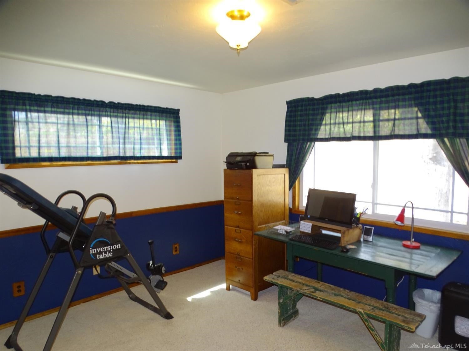 20501 Old Town Road Tehachapi, CA 93561 - Photo 17 of 36 Gallery Image 17