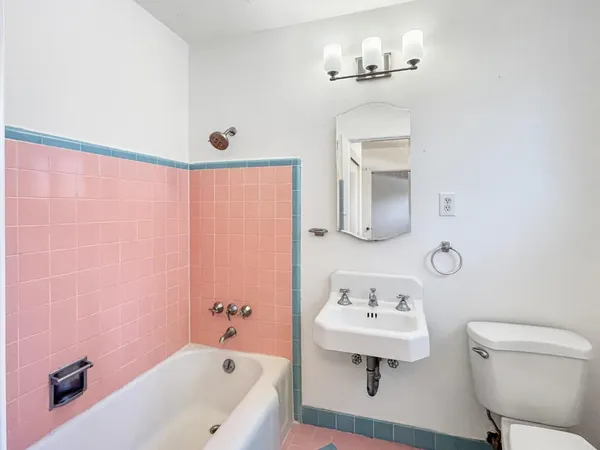 $2,495 | 1300 Hoover Street, Unit 3, Menlo Park, CA 94025