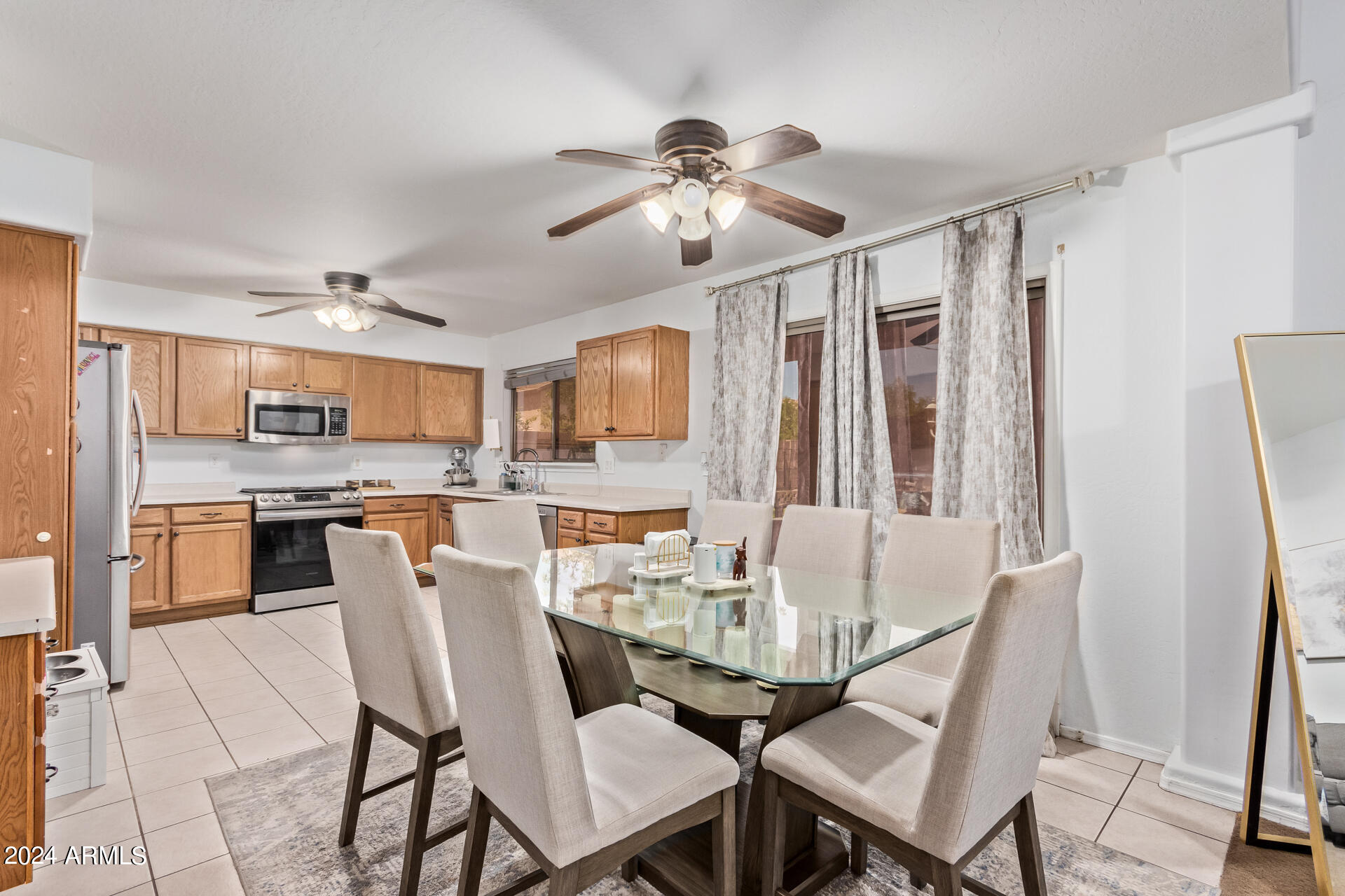 11242 West Almeria Road Avondale, AZ 85392 - Photo 8 of 24 0010-10 - Almeria 11242
