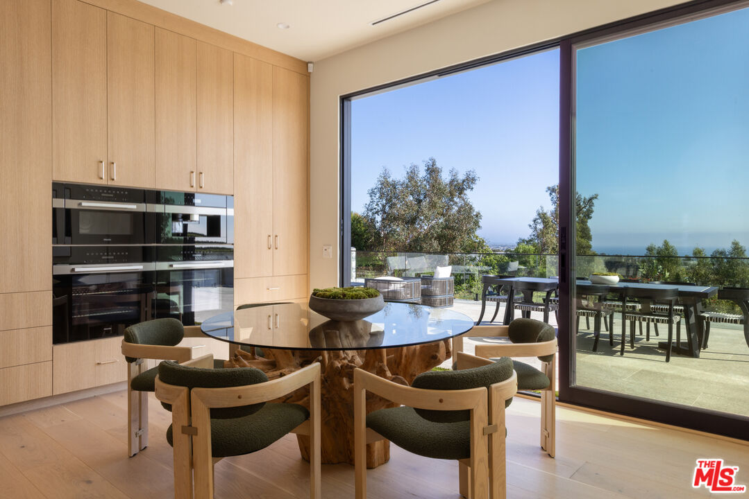 29924 Harvester Road Malibu, CA 90265 - Photo 9 of 30