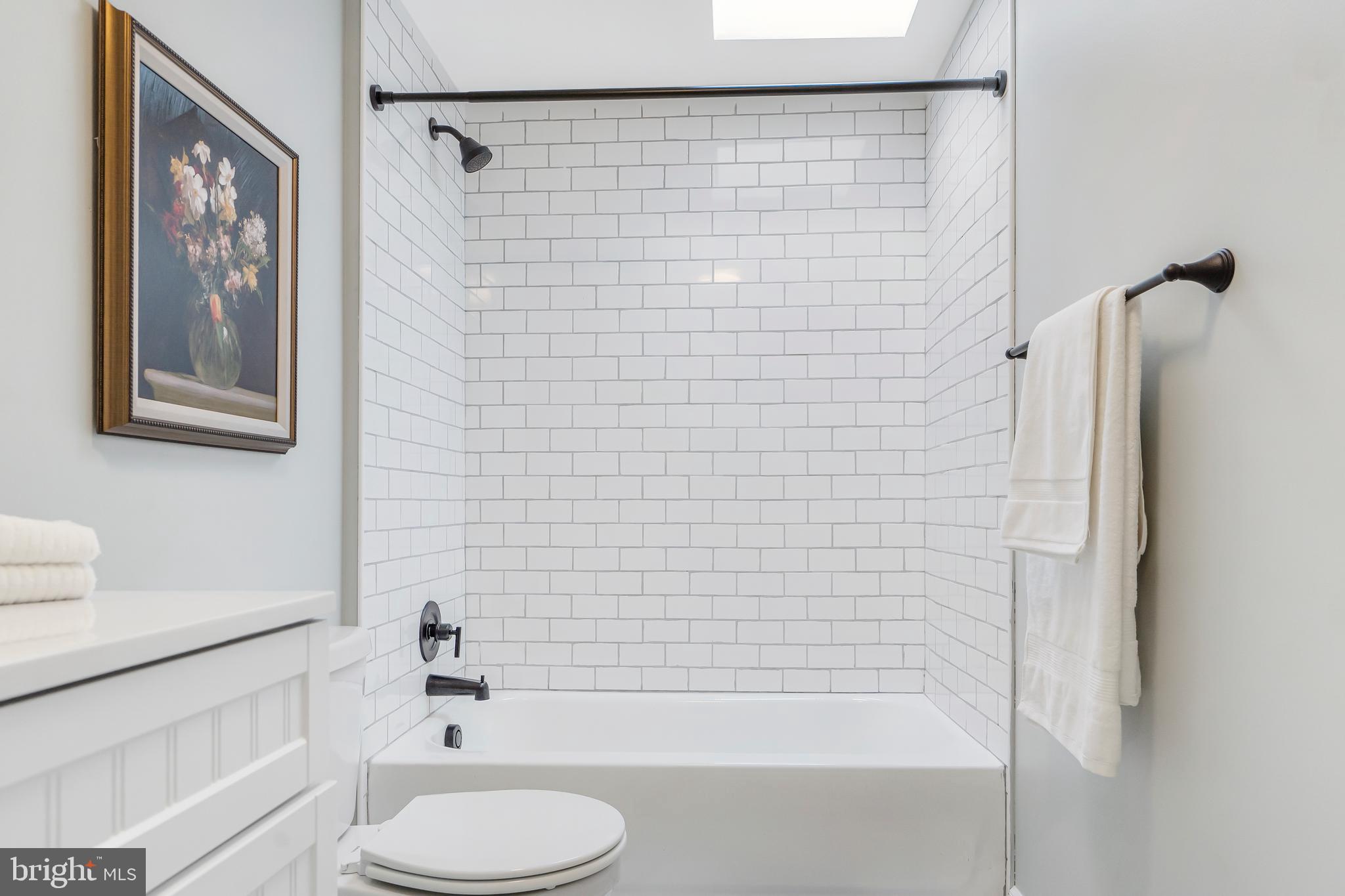 3118 Keswick Road Baltimore, MD 21211 - Photo 27 of 41 2nd Floor Full Bath