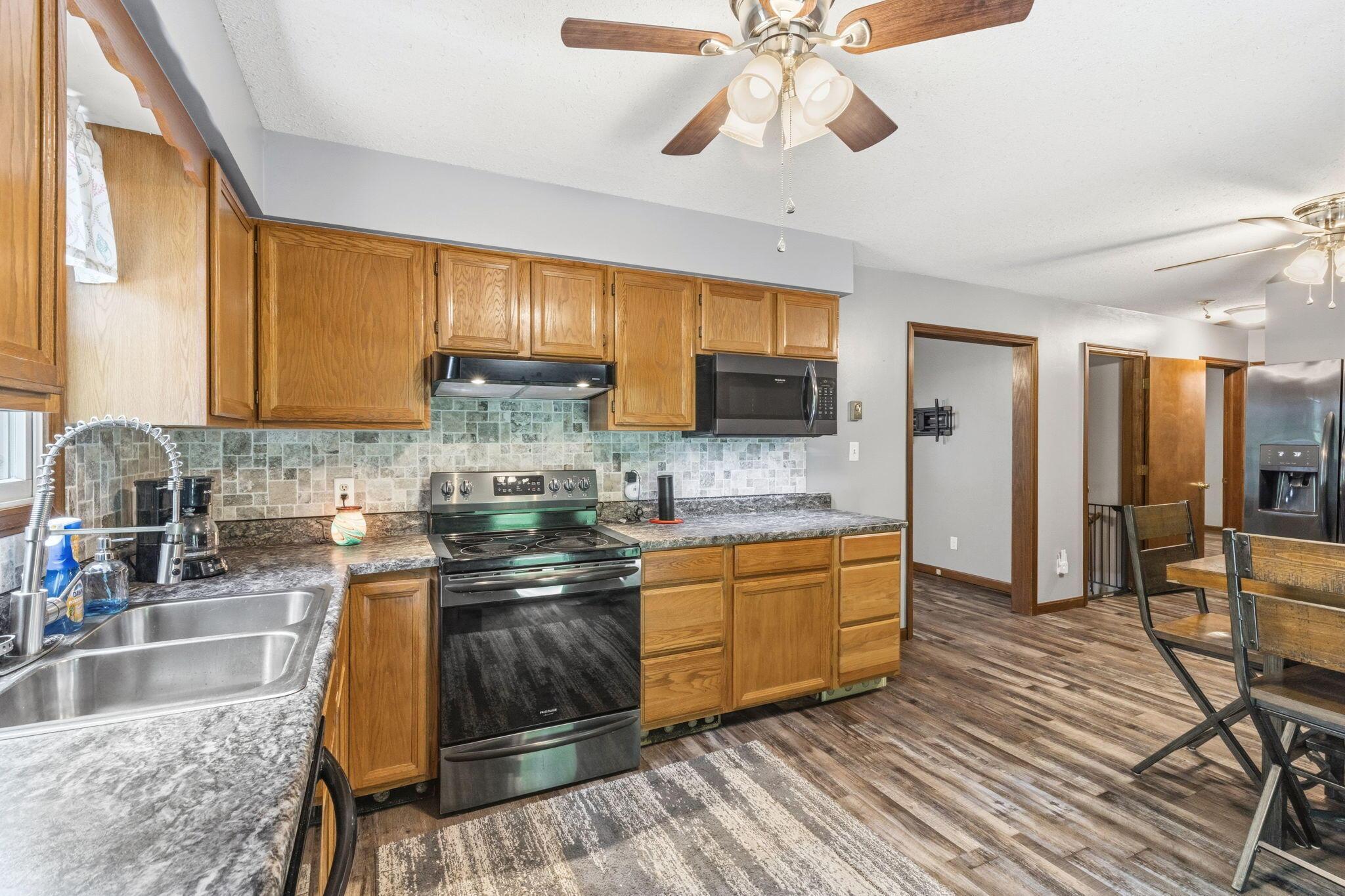 34796 Geiger Road Logan, OH 43138 - Photo 15 of 50 Kitchen/Eat-In Space