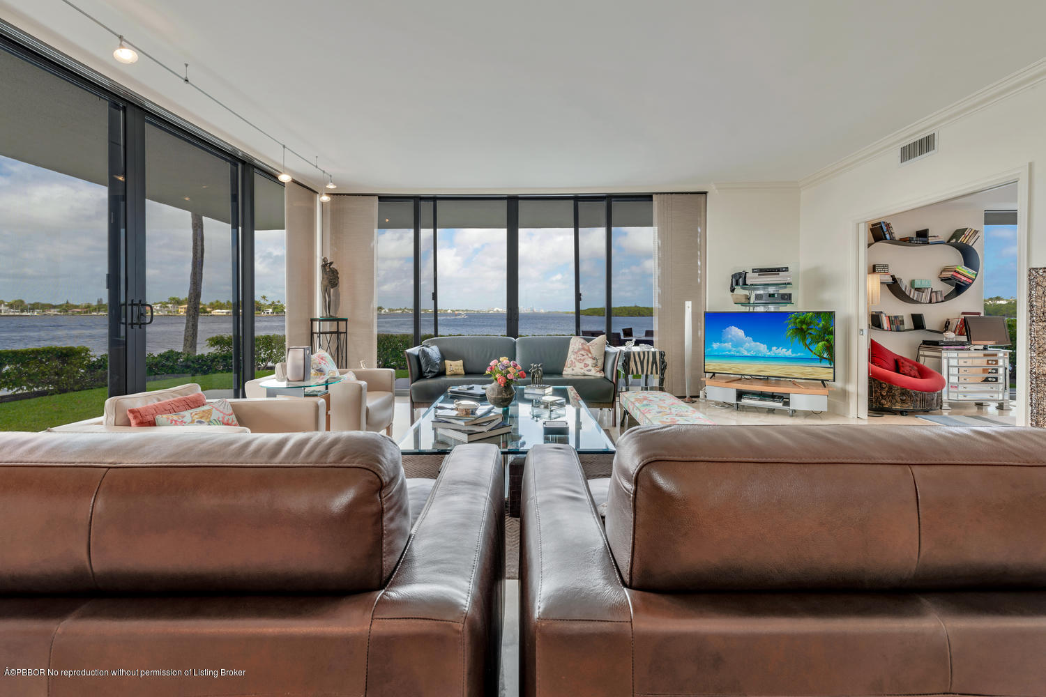 2150 Ibis Isle Road, Unit 2 Palm Beach, FL 33480 - Photo 2 of 23 2150 Ibis Isle Rd Unit 2 Palm-large-008-