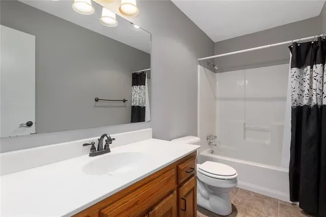 $375,000 | 2512 North 109th Terrace, Kansas City, KS 66109