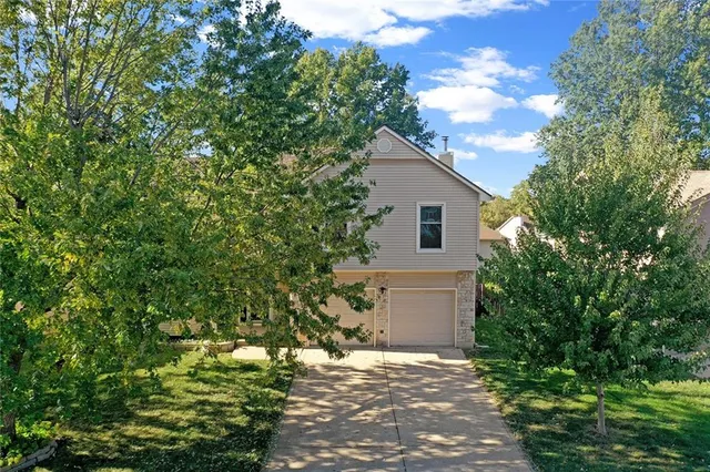 $375,000 | 2512 North 109th Terrace, Kansas City, KS 66109