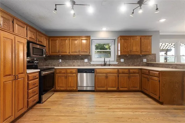 $375,000 | 2512 North 109th Terrace, Kansas City, KS 66109