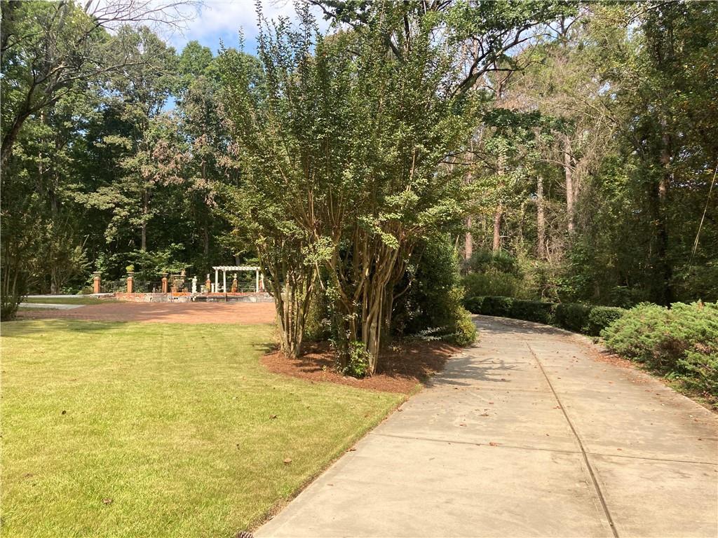 5715 Winterthur Lane Northwest Atlanta, GA 30328 - Photo 4 of 10