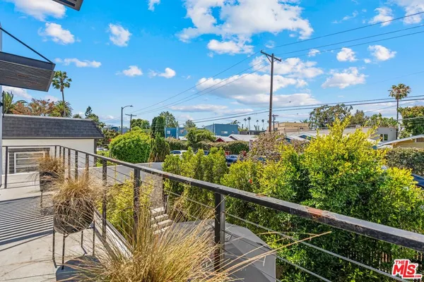 $18,000 | 656 California Avenue, Venice, CA 90291