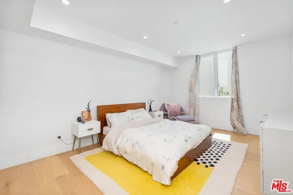 $18,000 | 656 California Avenue, Venice, CA 90291