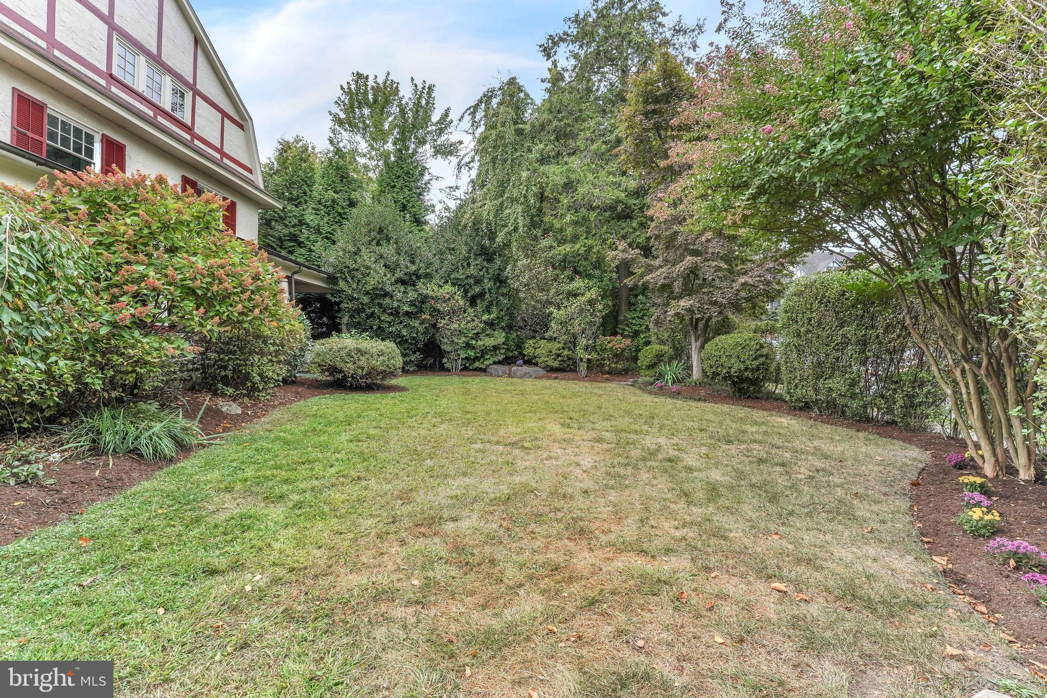 116 Penarth Road Bala Cynwyd, PA 19004 - Photo 4 of 44 Front yard w/ landscaping