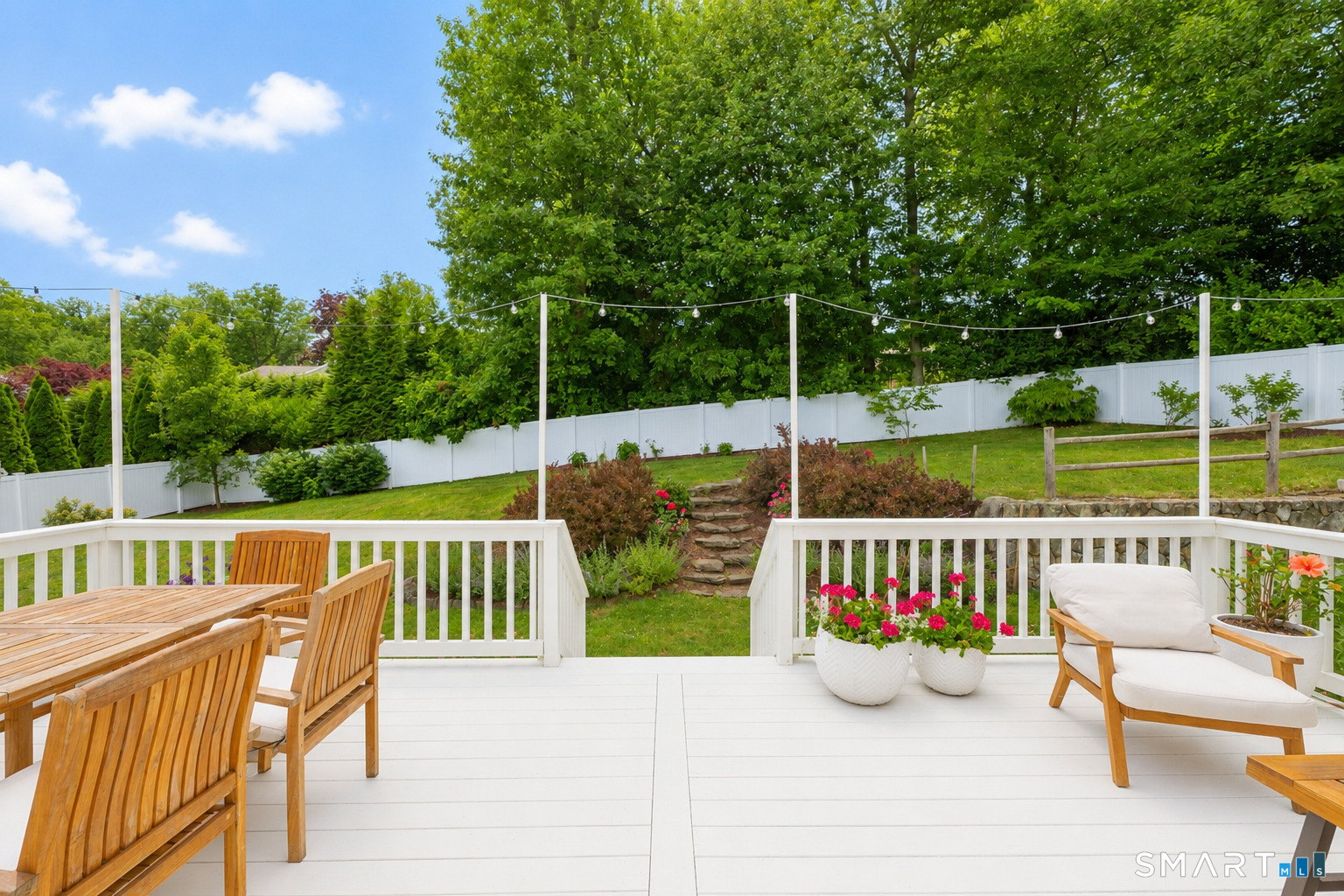 361 Lockwood Road Fairfield, CT 06825 - Photo 27 of 33