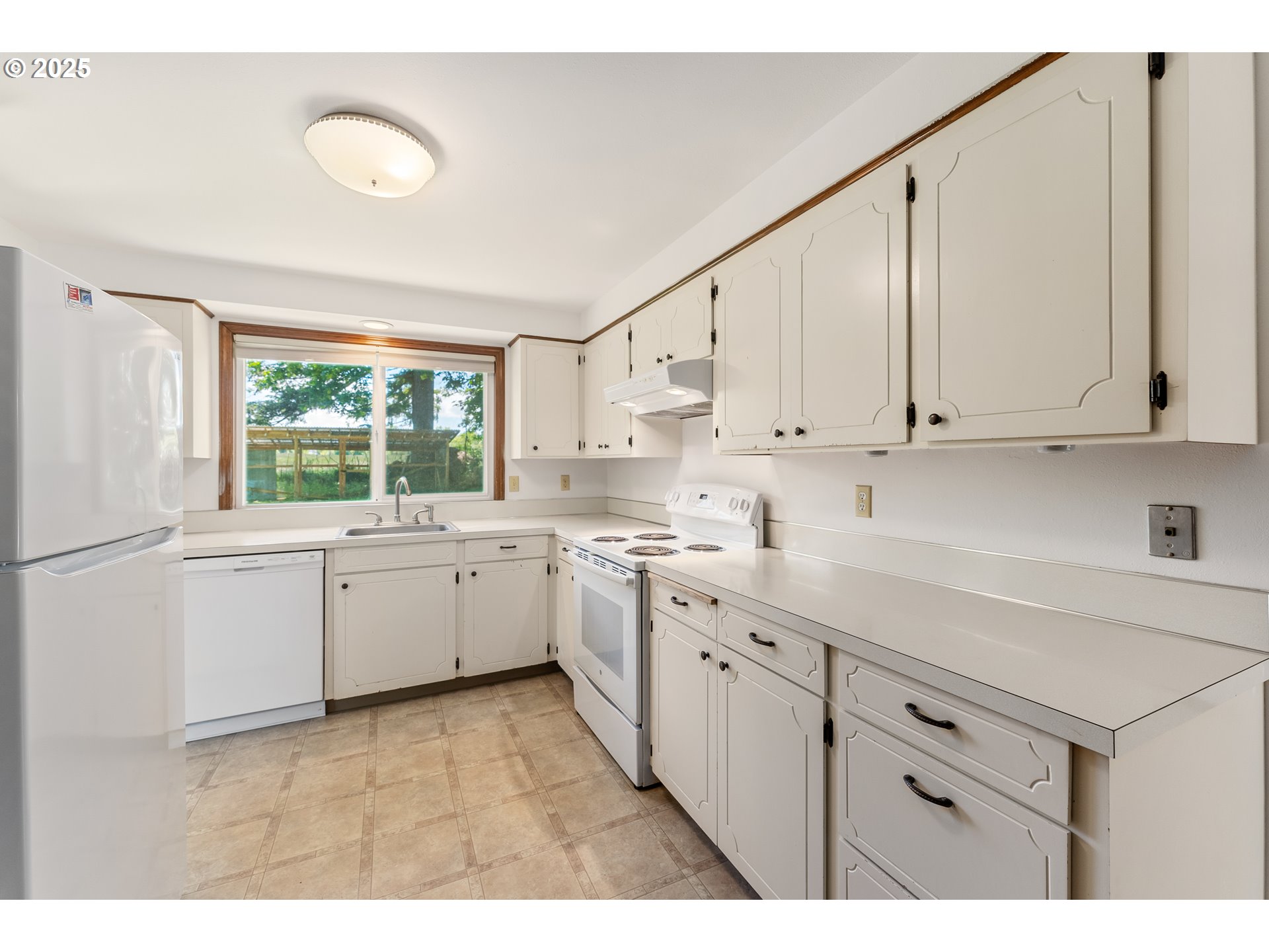 14417 Northwest Springville Road Portland, OR 97229 - Photo 12 of 34 Kitchen