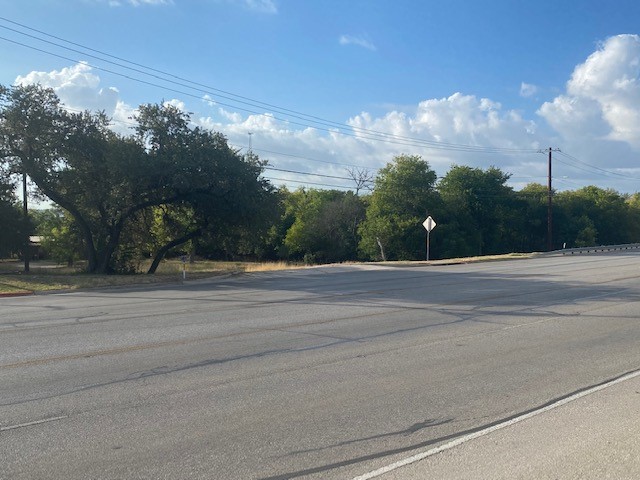2807 Hunter Road San Marcos, TX 78666 - Photo 6 of 14 a view of a yard