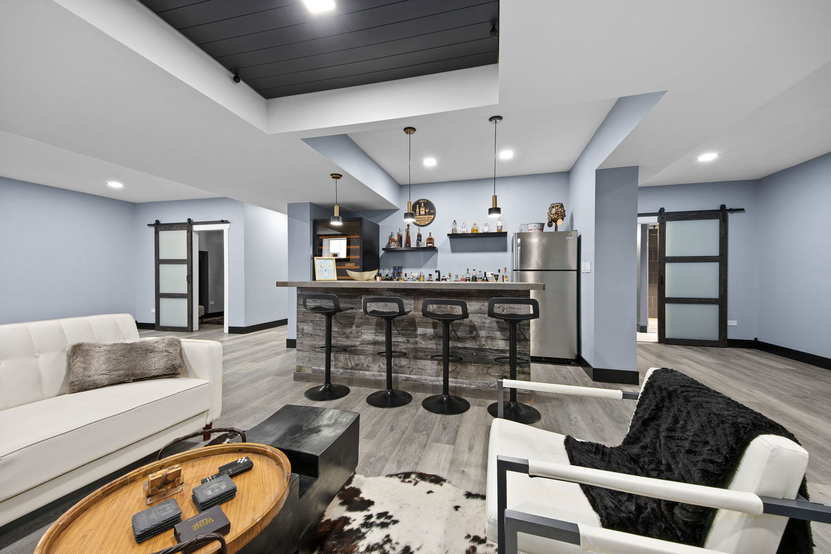 12549 Old Farm Road Manhattan, IL 60442 - Photo 34 of 66 a living room with furniture and kitchen view