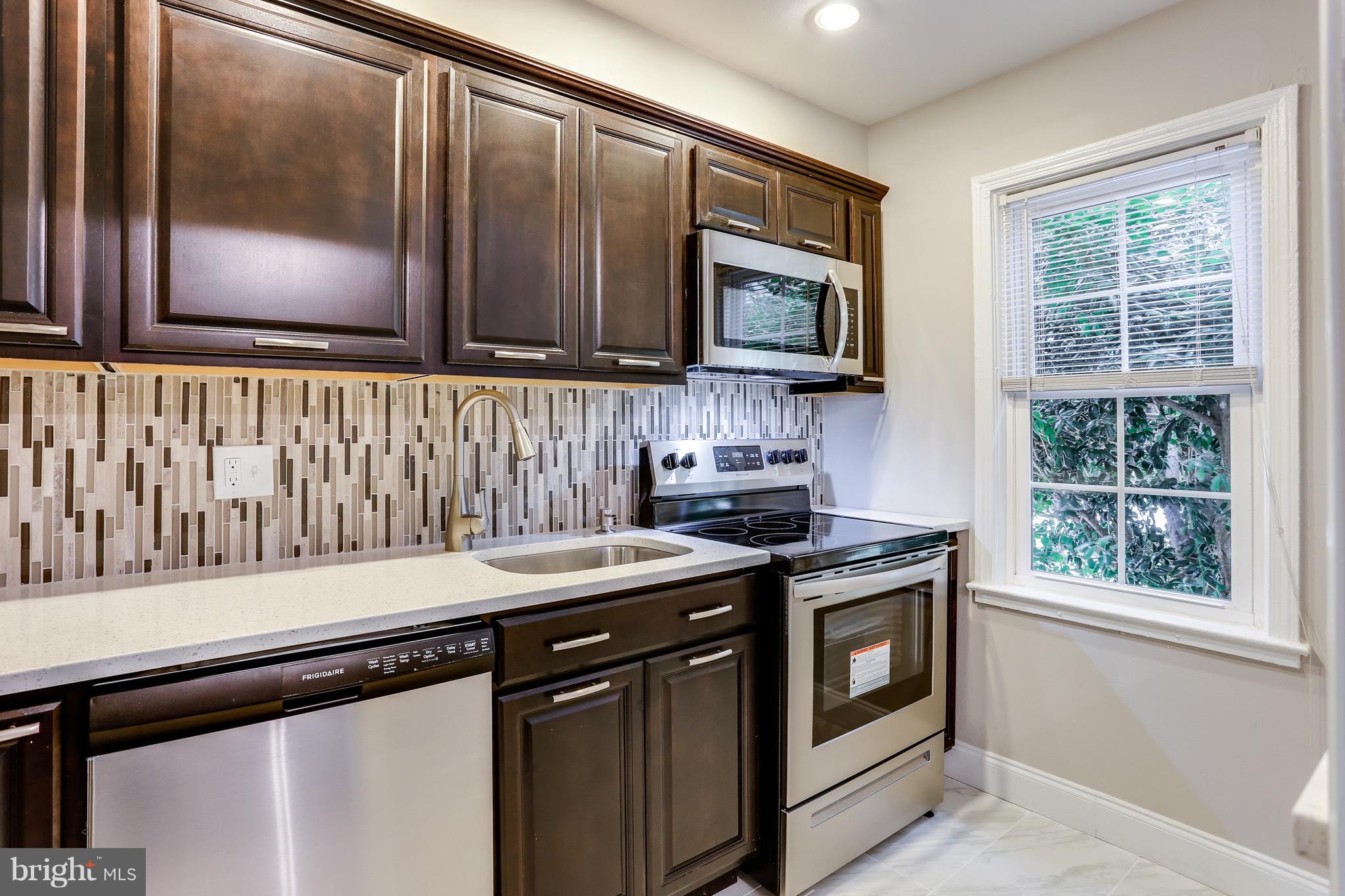 1059 Upnor Road Baltimore, MD 21212 - Photo 2 of 27 Kitchen