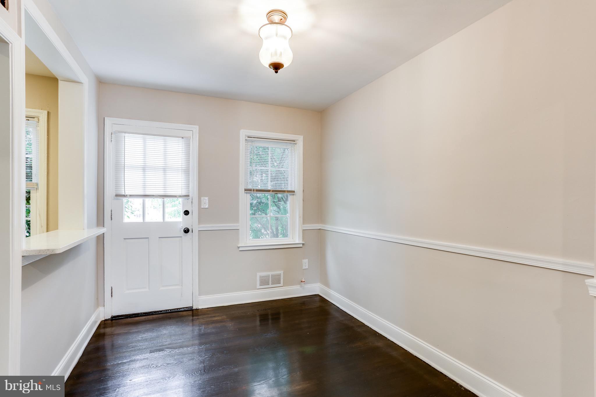 1059 Upnor Road Baltimore, MD 21212 - Photo 21 of 27 Dining Room