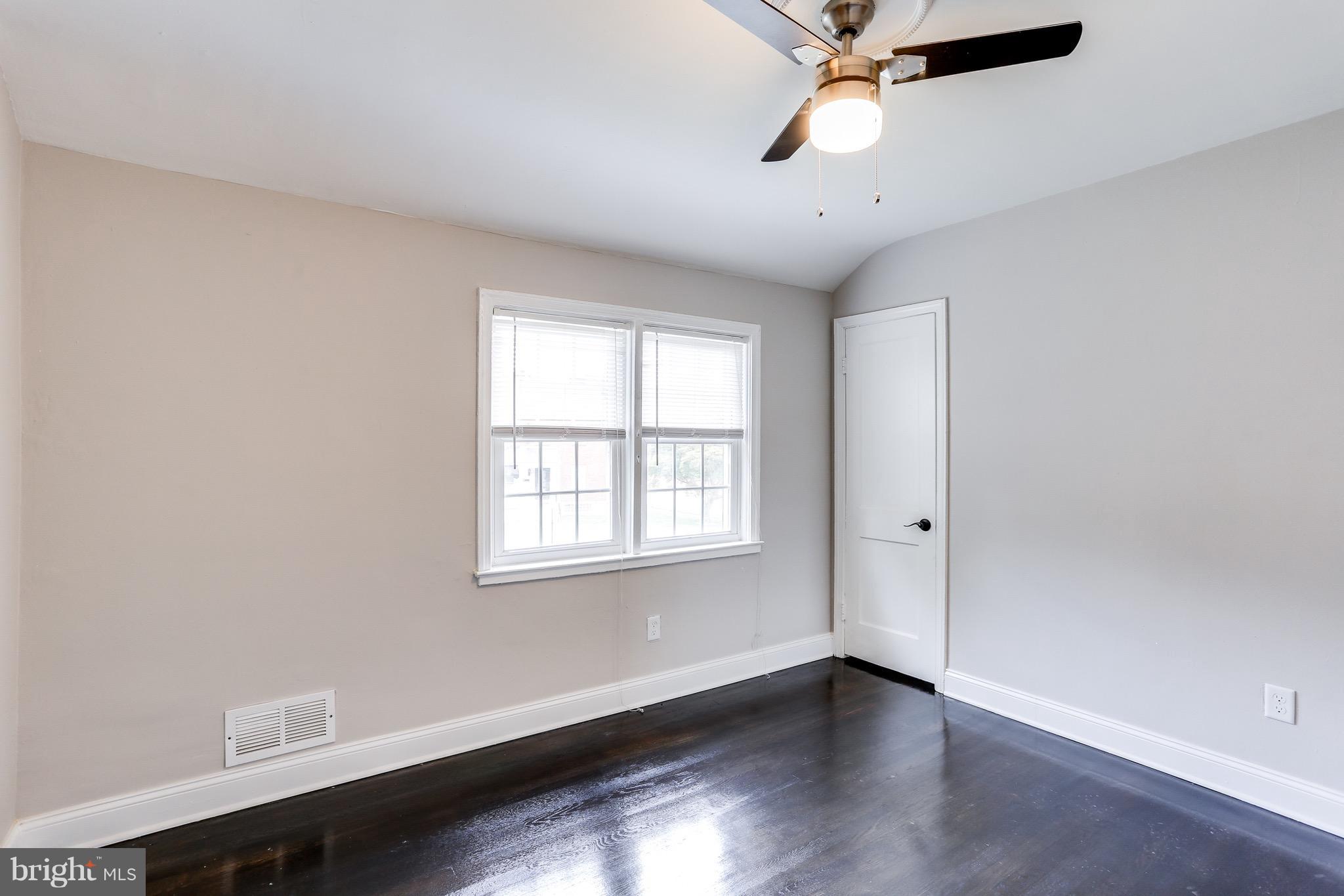 1059 Upnor Road Baltimore, MD 21212 - Photo 5 of 27 Bedroom