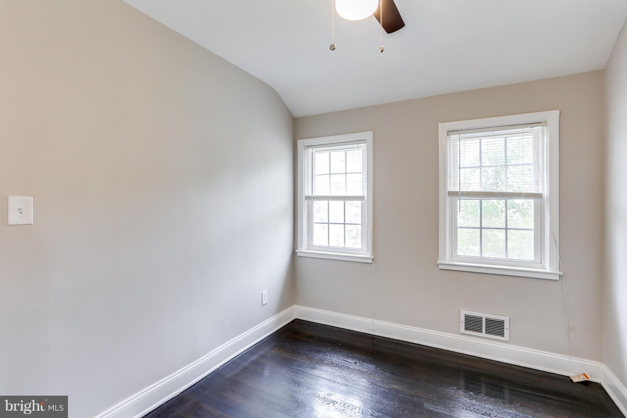 1059 Upnor Road Baltimore, MD 21212 - Photo 8 of 27 Bedroom