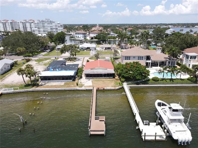 $1,799,900 | 3227 Bayshore Boulevard Northeast, St. Petersburg, FL 33703