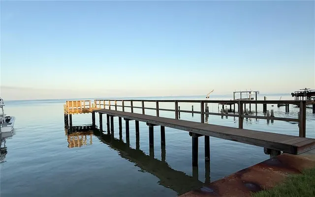 $1,799,900 | 3227 Bayshore Boulevard Northeast, St. Petersburg, FL 33703