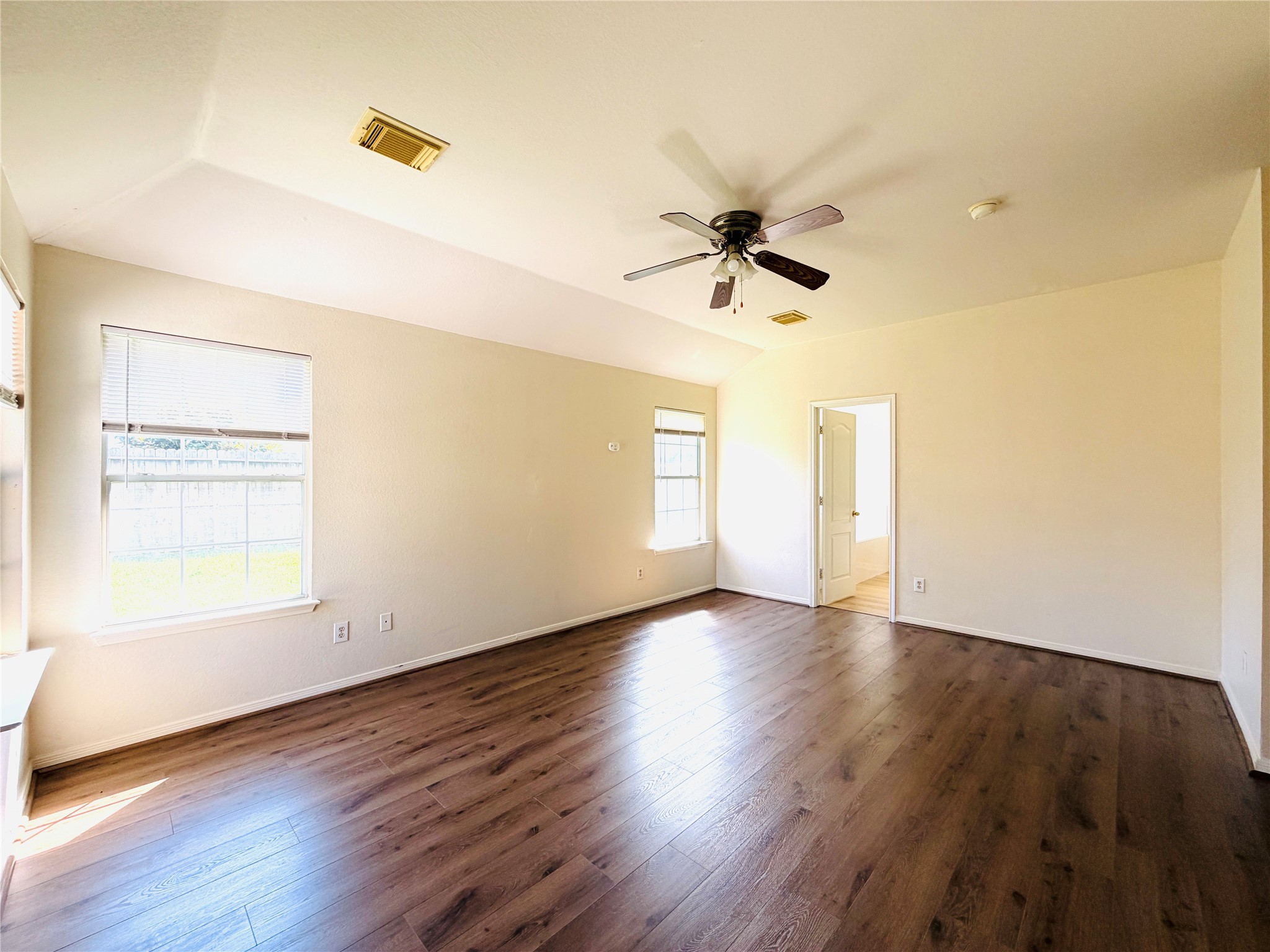 3815 Beacon's View Friendswood, TX 77546 - Photo 12 of 28