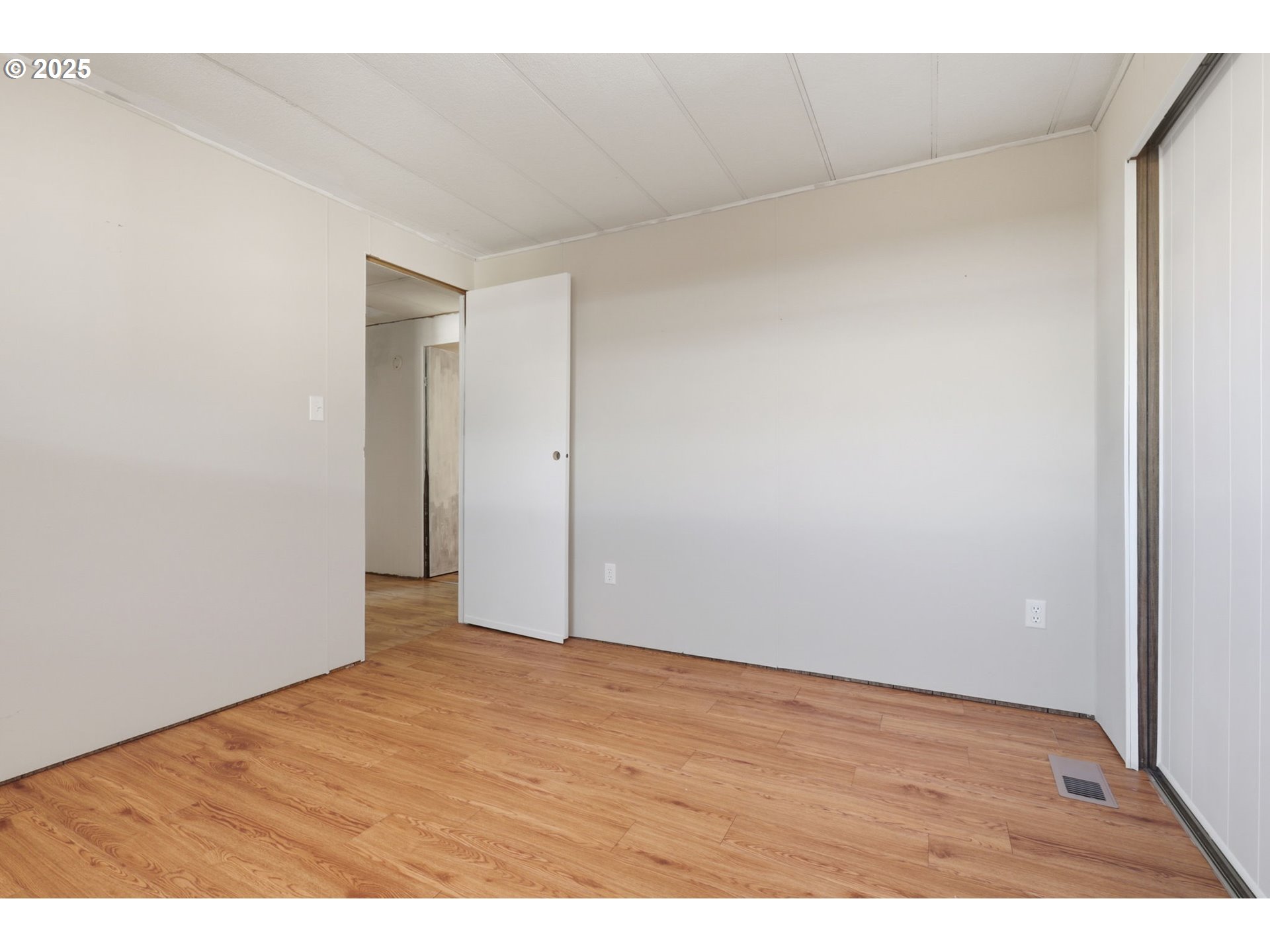 2902 East 2nd Street, Unit 67 Newberg, OR 97132 - Photo 25 of 38 a view of an empty room