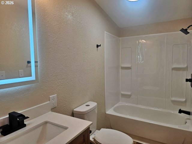 591 Southeast Carroll Street Winston, OR 97496 - Photo 16 of 21 a bathroom with a sink toilet and bathtub