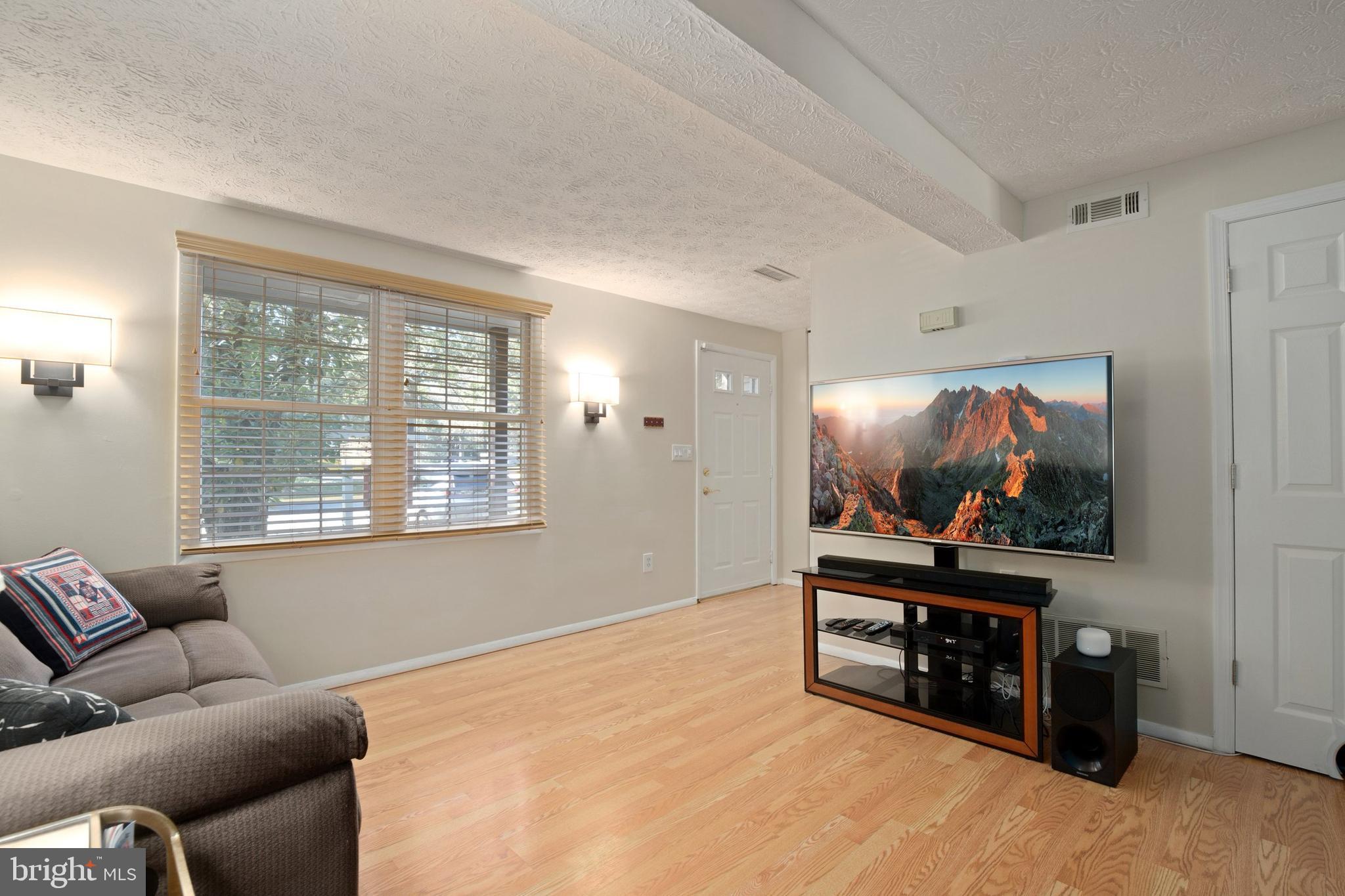 12128 Purple Sage Court Reston, VA 20194 - Photo 2 of 23 Gallery Image 2