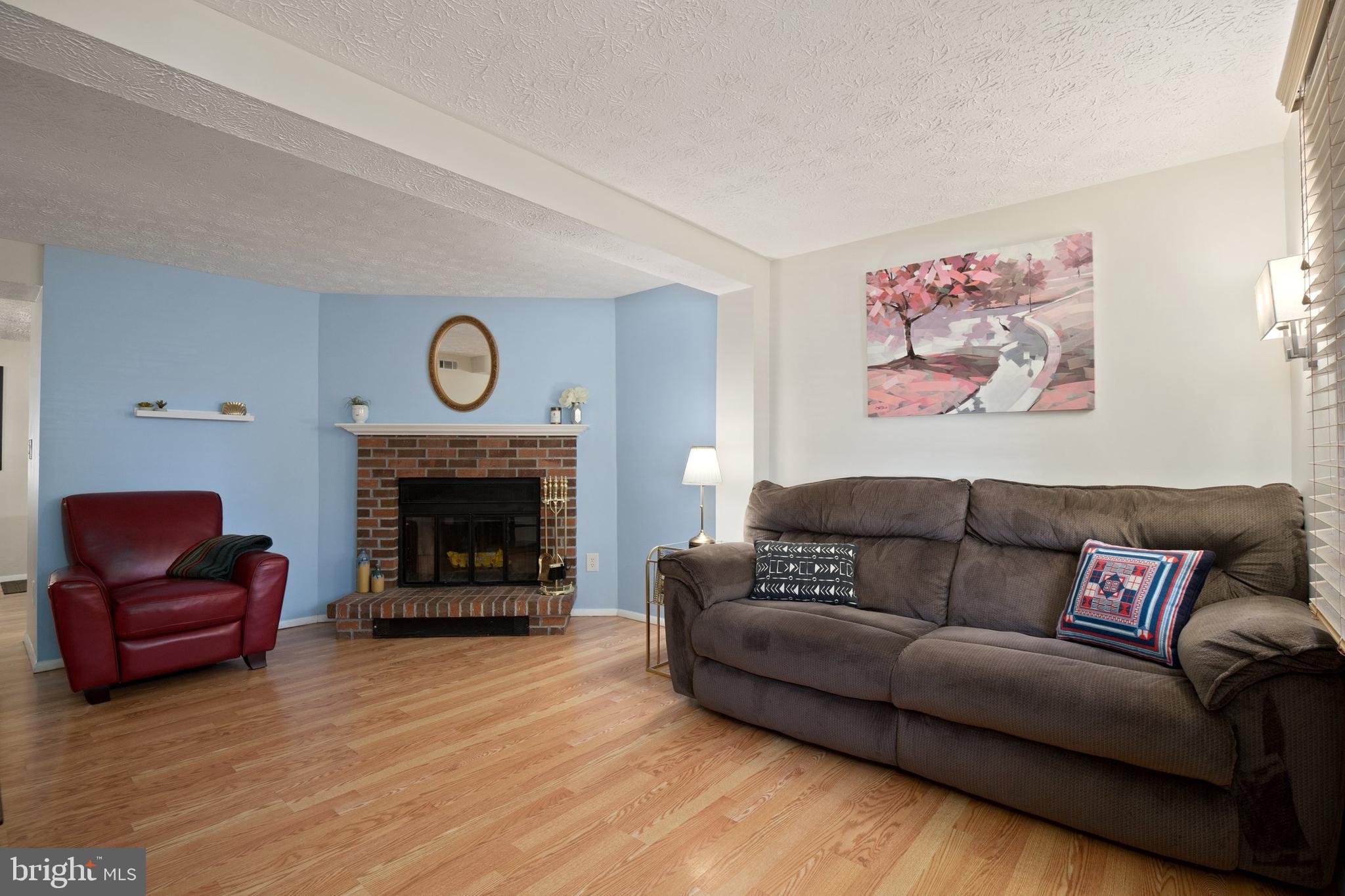 12128 Purple Sage Court Reston, VA 20194 - Photo 4 of 23 Gallery Image 4