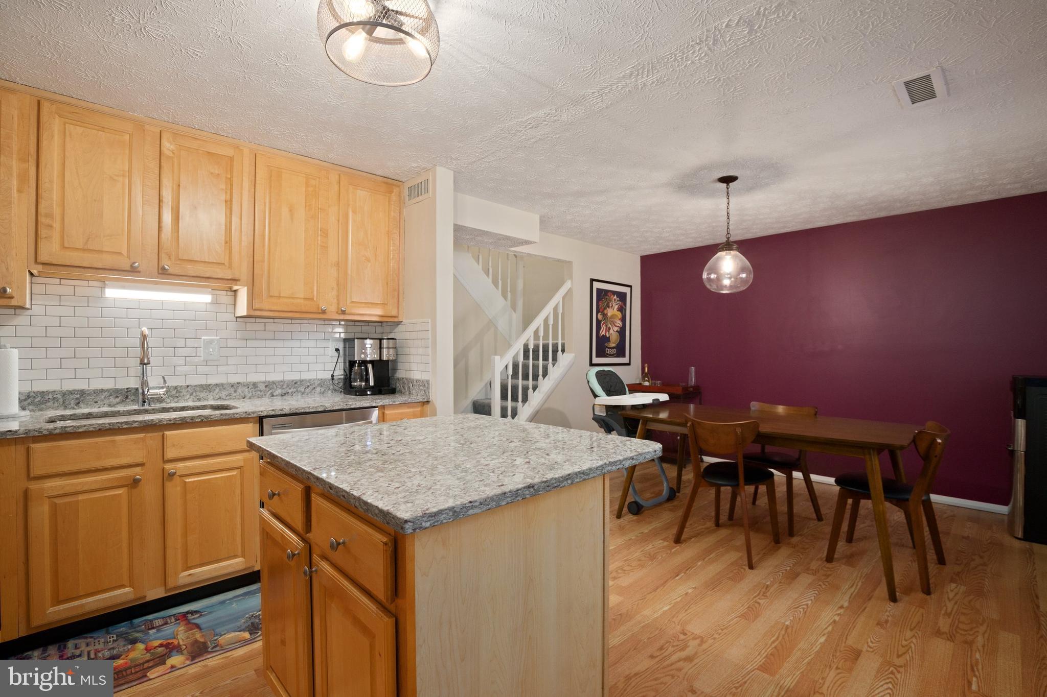 12128 Purple Sage Court Reston, VA 20194 - Photo 8 of 23 Gallery Image 8