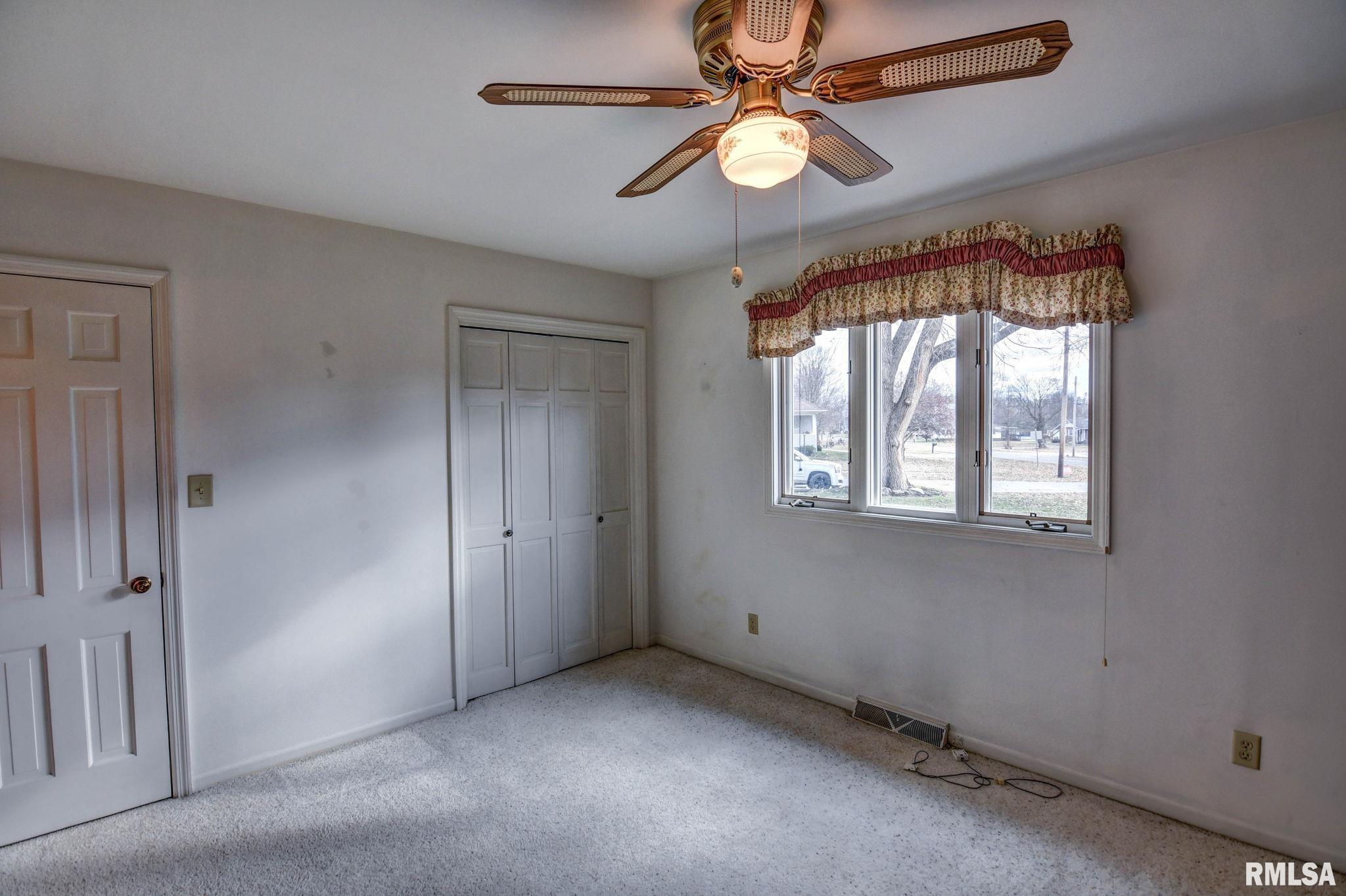 101 North Monroe Street Morrisonville, IL 62546 - Photo 20 of 39