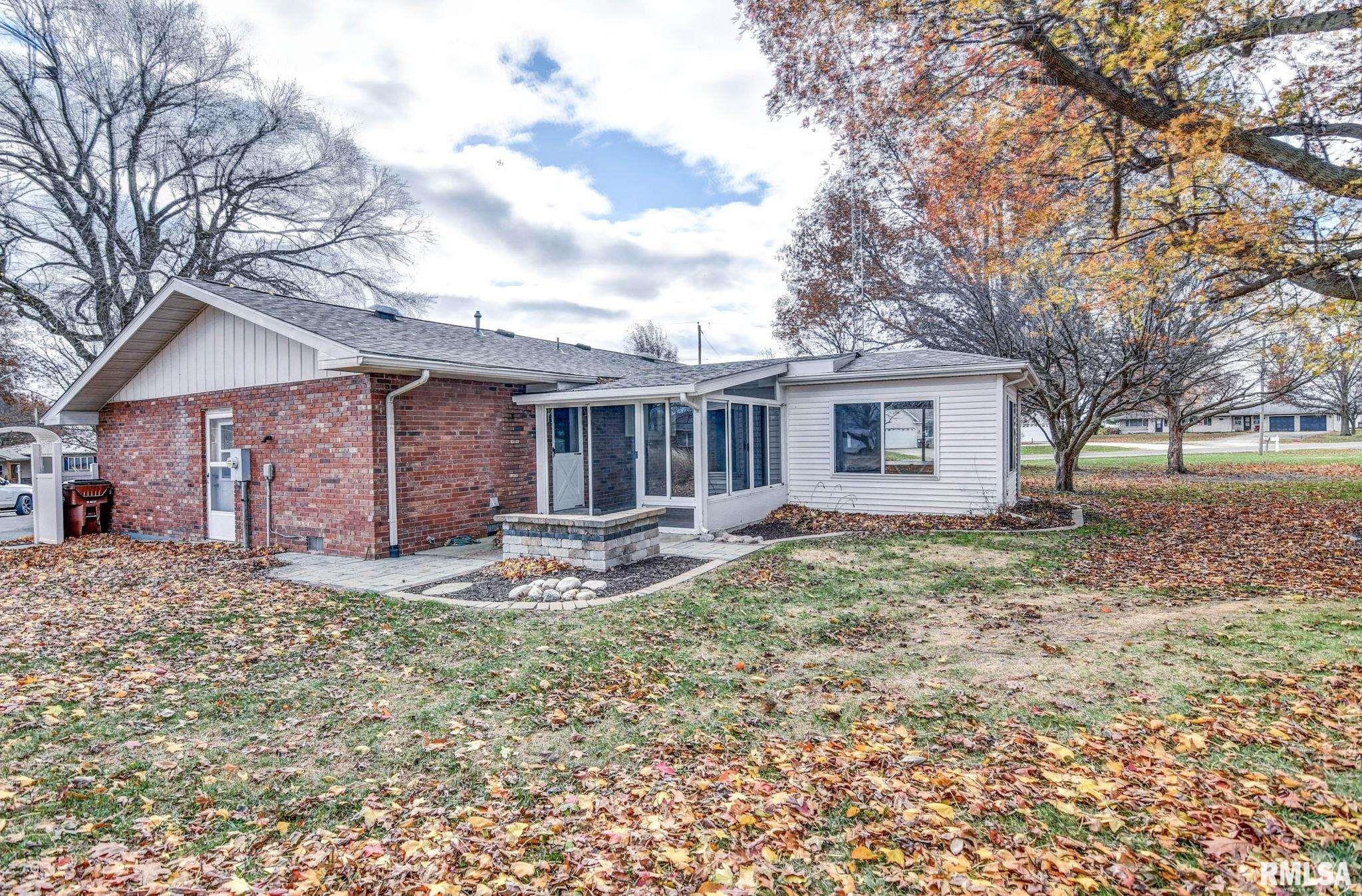 101 North Monroe Street Morrisonville, IL 62546 - Photo 31 of 39