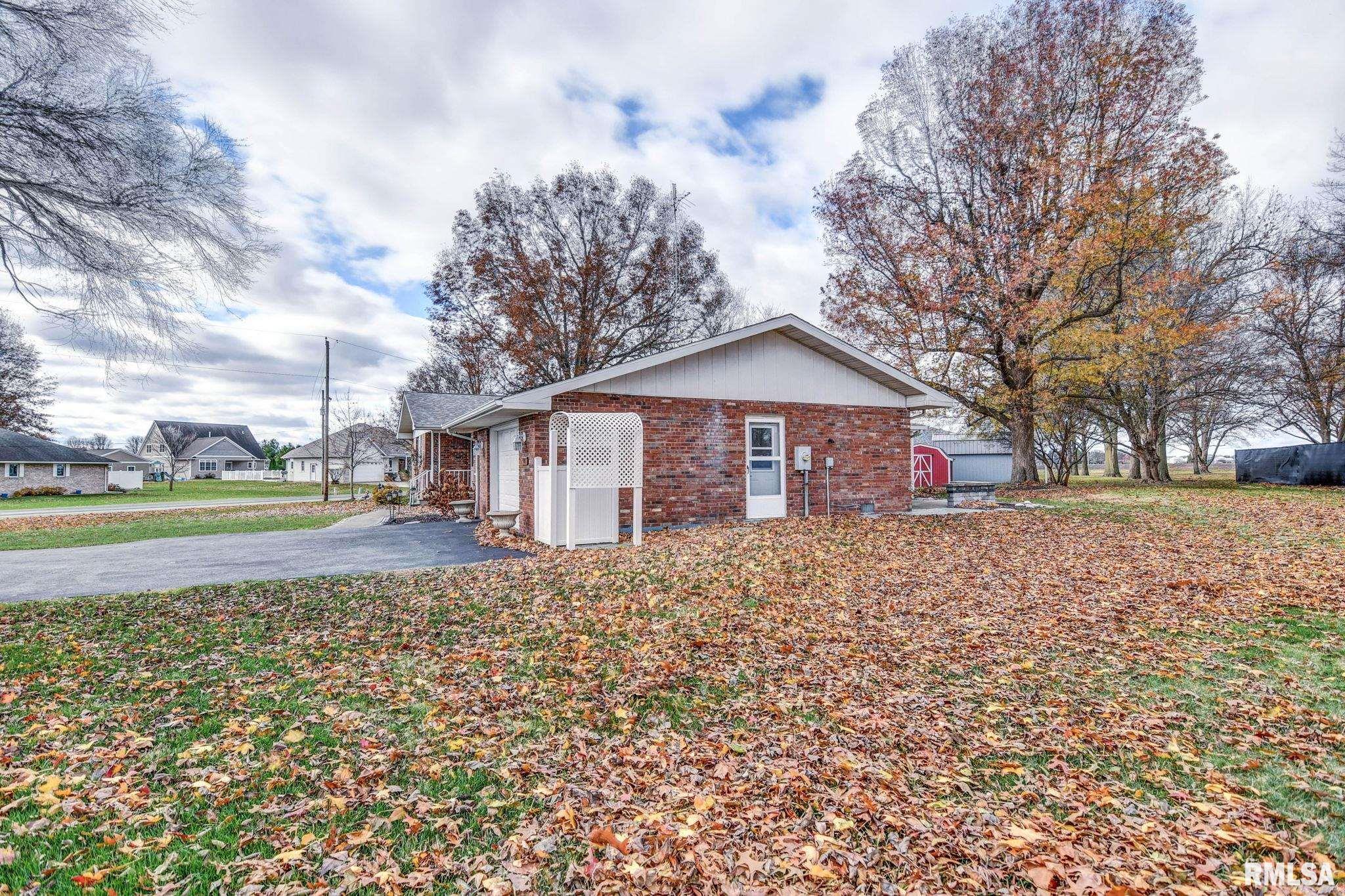 101 North Monroe Street Morrisonville, IL 62546 - Photo 33 of 39