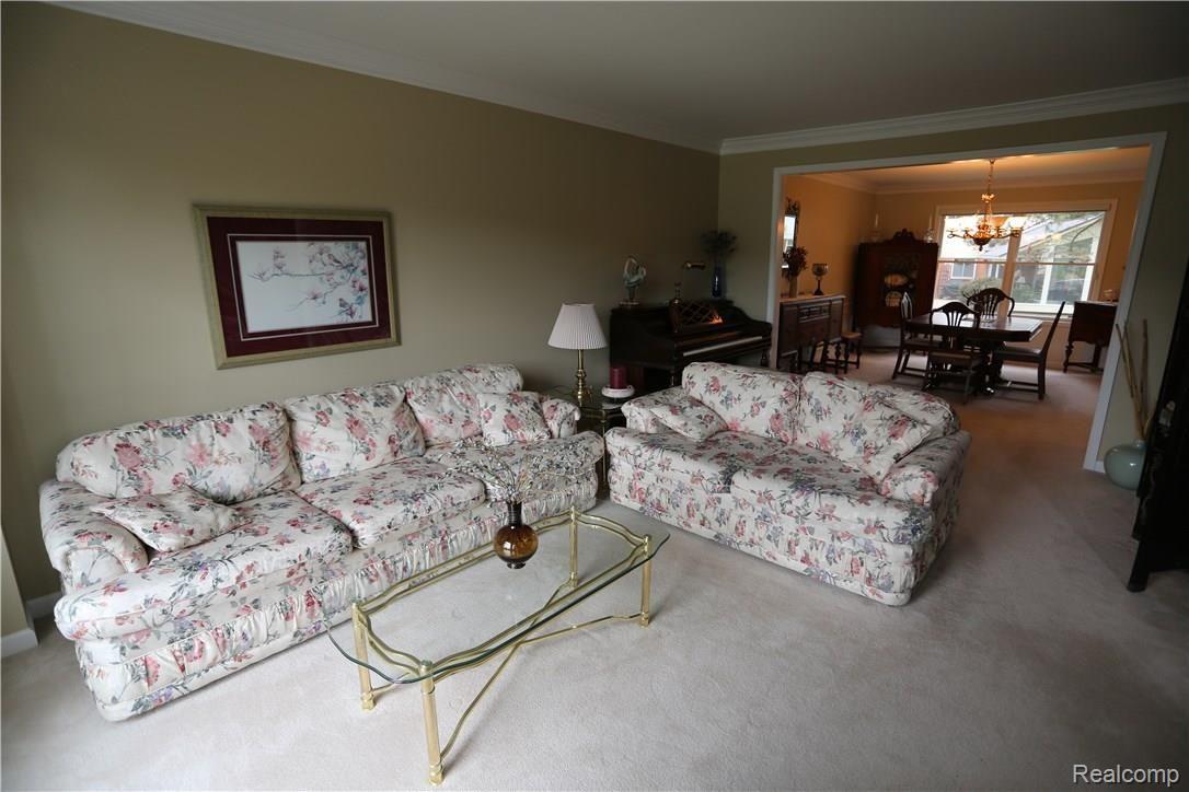 2780 Santia Road Troy, MI 48085 - Photo 13 of 41 7C4A4367.JPG