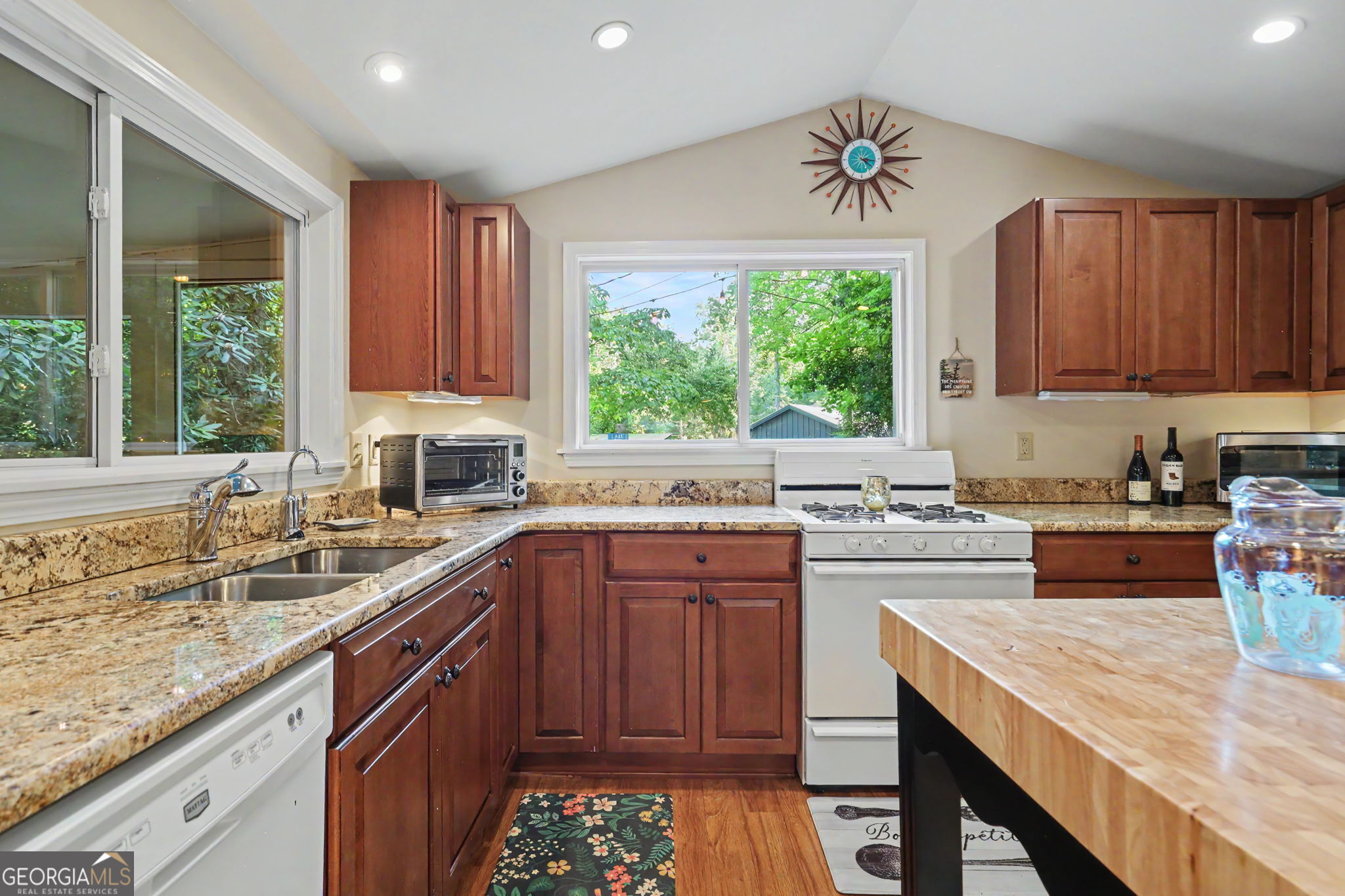 276 Fulton Road Tiger, GA 30576 - Photo 16 of 64