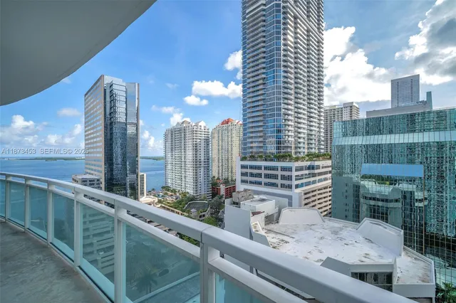 $4,900 | 951 Brickell Avenue, Unit 2010, Miami, FL 33131