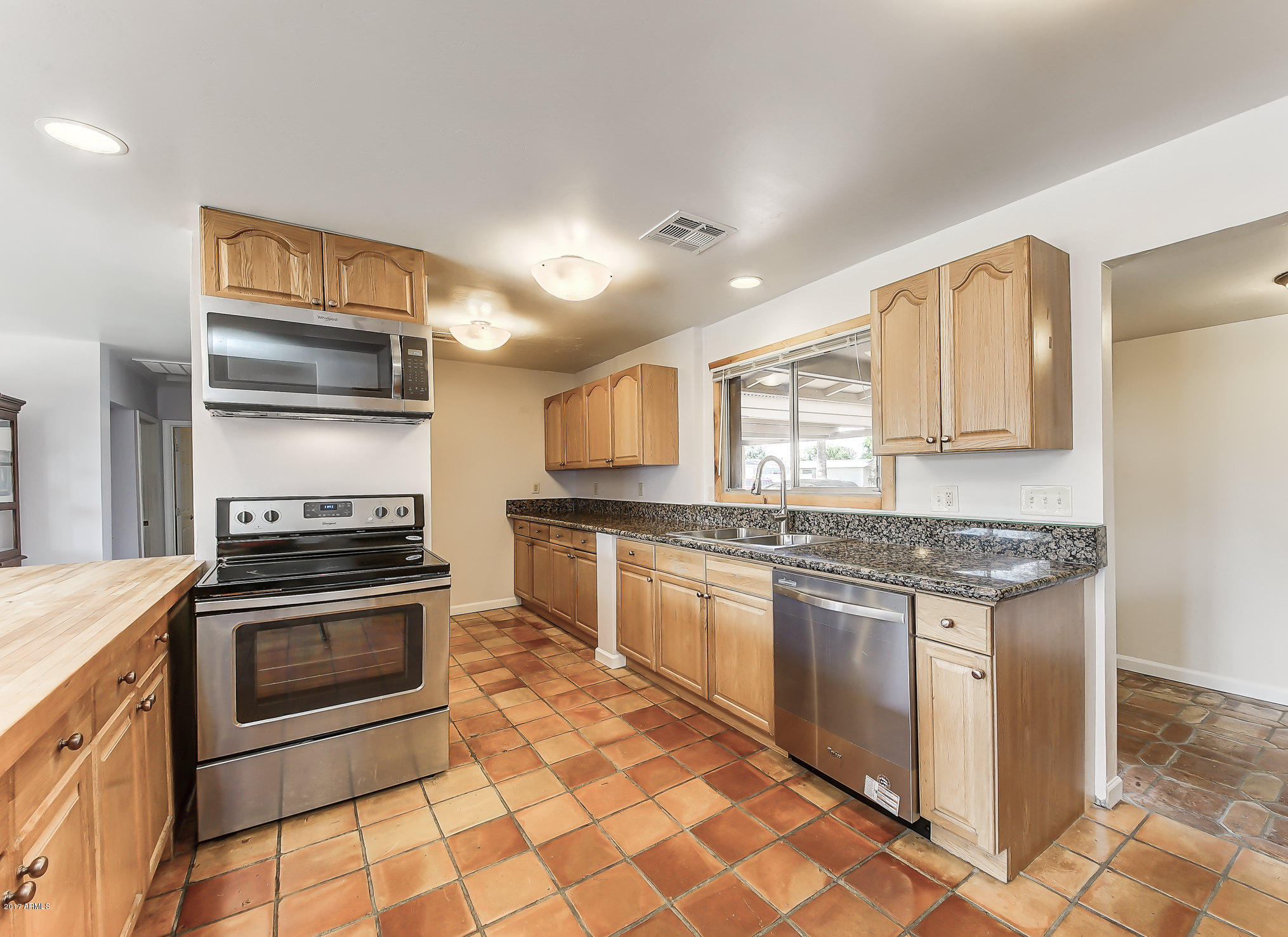 137 East Fremont Drive Tempe, AZ 85282 - Photo 11 of 35 Kitchen_2