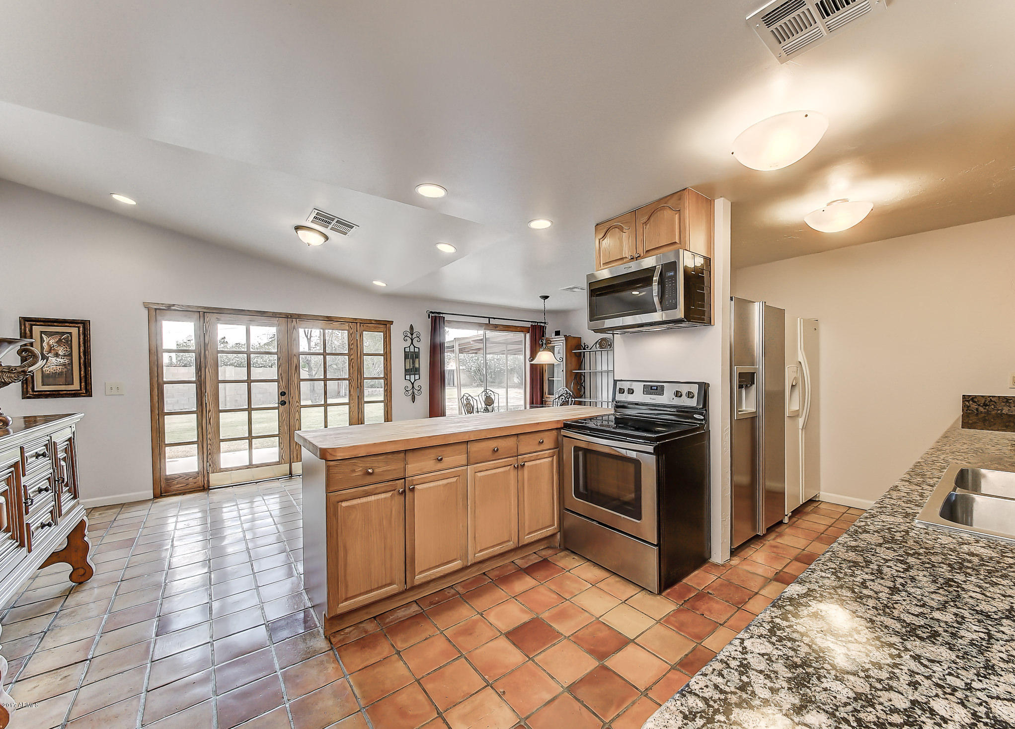 137 East Fremont Drive Tempe, AZ 85282 - Photo 12 of 35 Kitchen_3