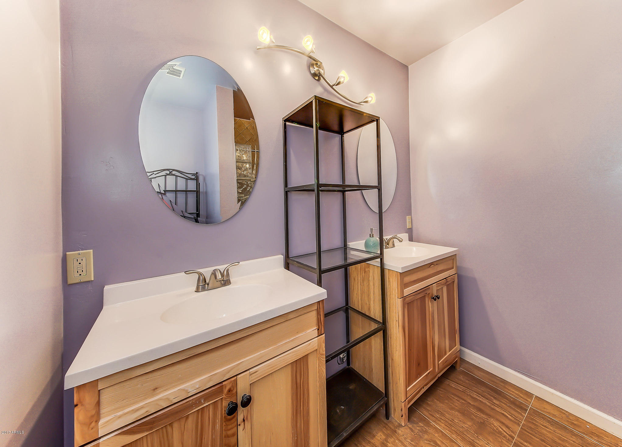 137 East Fremont Drive Tempe, AZ 85282 - Photo 29 of 35 119-Bathroom_2_Vanities