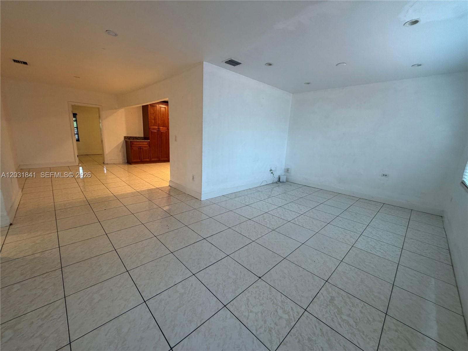 6318 Southwest 27th Street Miami, FL 33155 - Photo 4 of 15