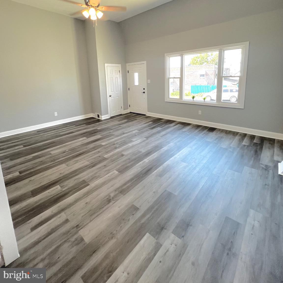 1407 Simpson Street Marcus Hook, PA 19061 - Photo 5 of 27