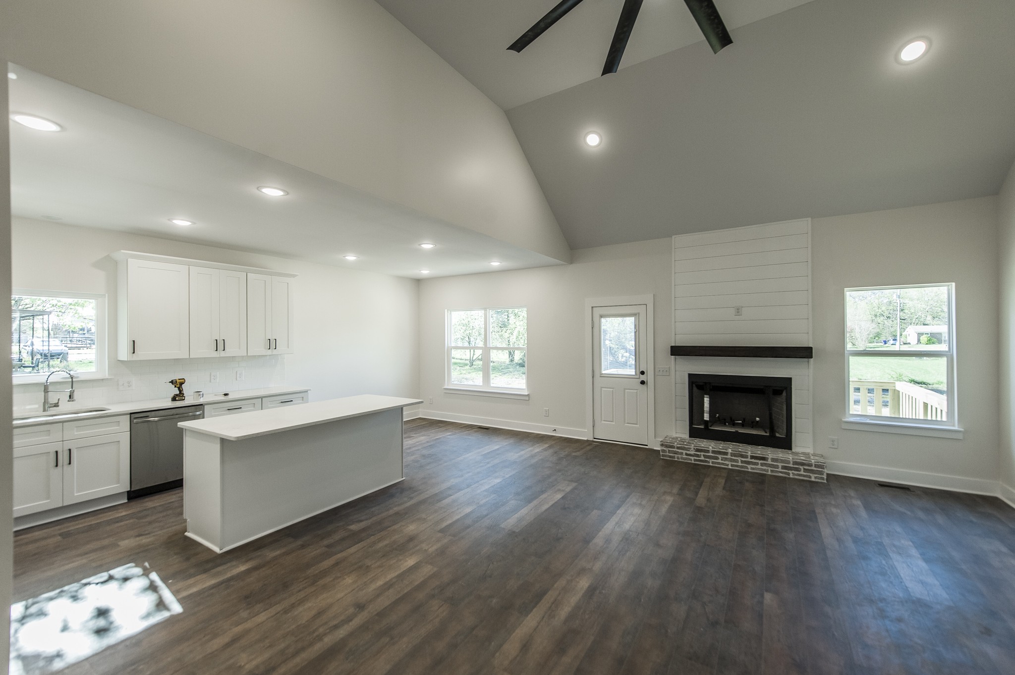 303 Sage Road White House, TN 37188 - Photo 3 of 42 Gallery Image 3