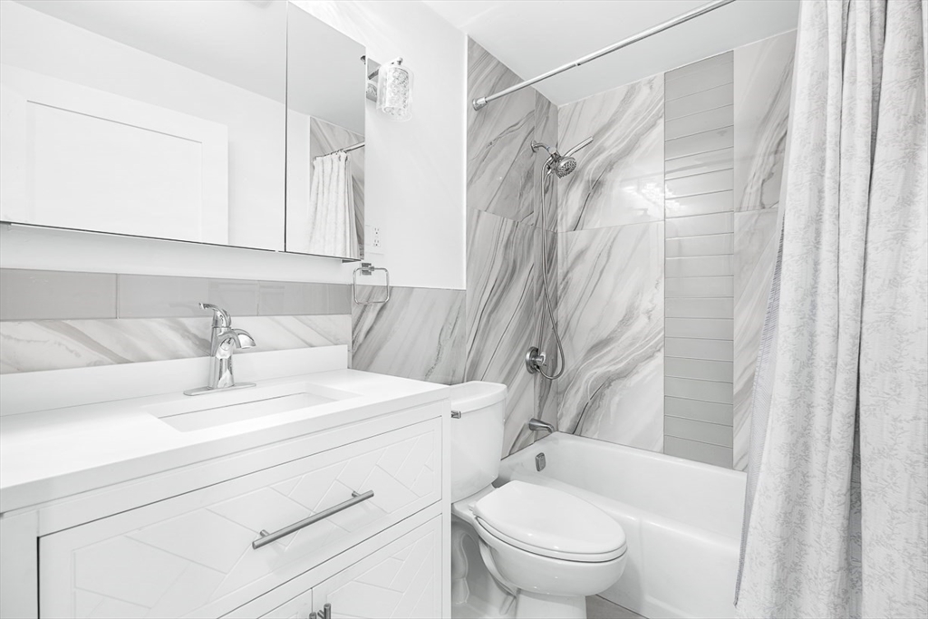 357 Commercial Street, Unit 206 Boston, MA 02109 - Photo 12 of 23