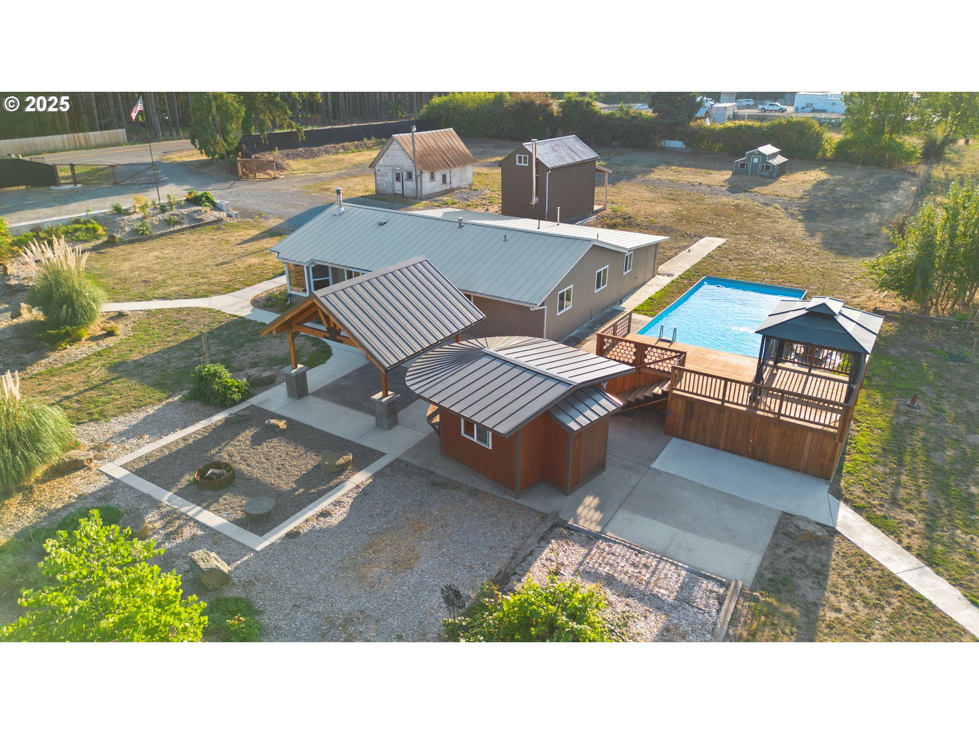 14001 South Union Mills Road Mulino, OR 97042 - Photo 3 of 48 an aerial view of a house