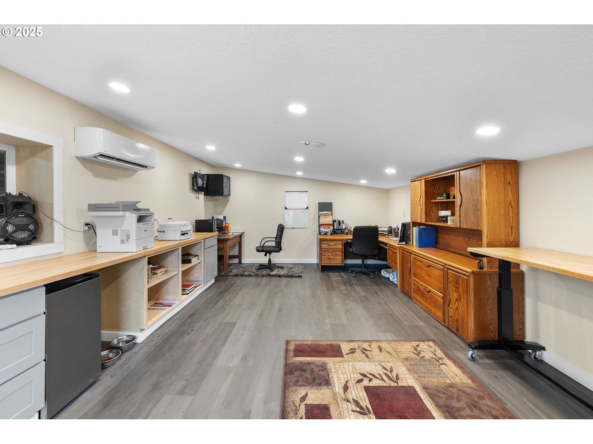 14001 South Union Mills Road Mulino, OR 97042 - Photo 34 of 48 a large white kitchen with lots of counter space