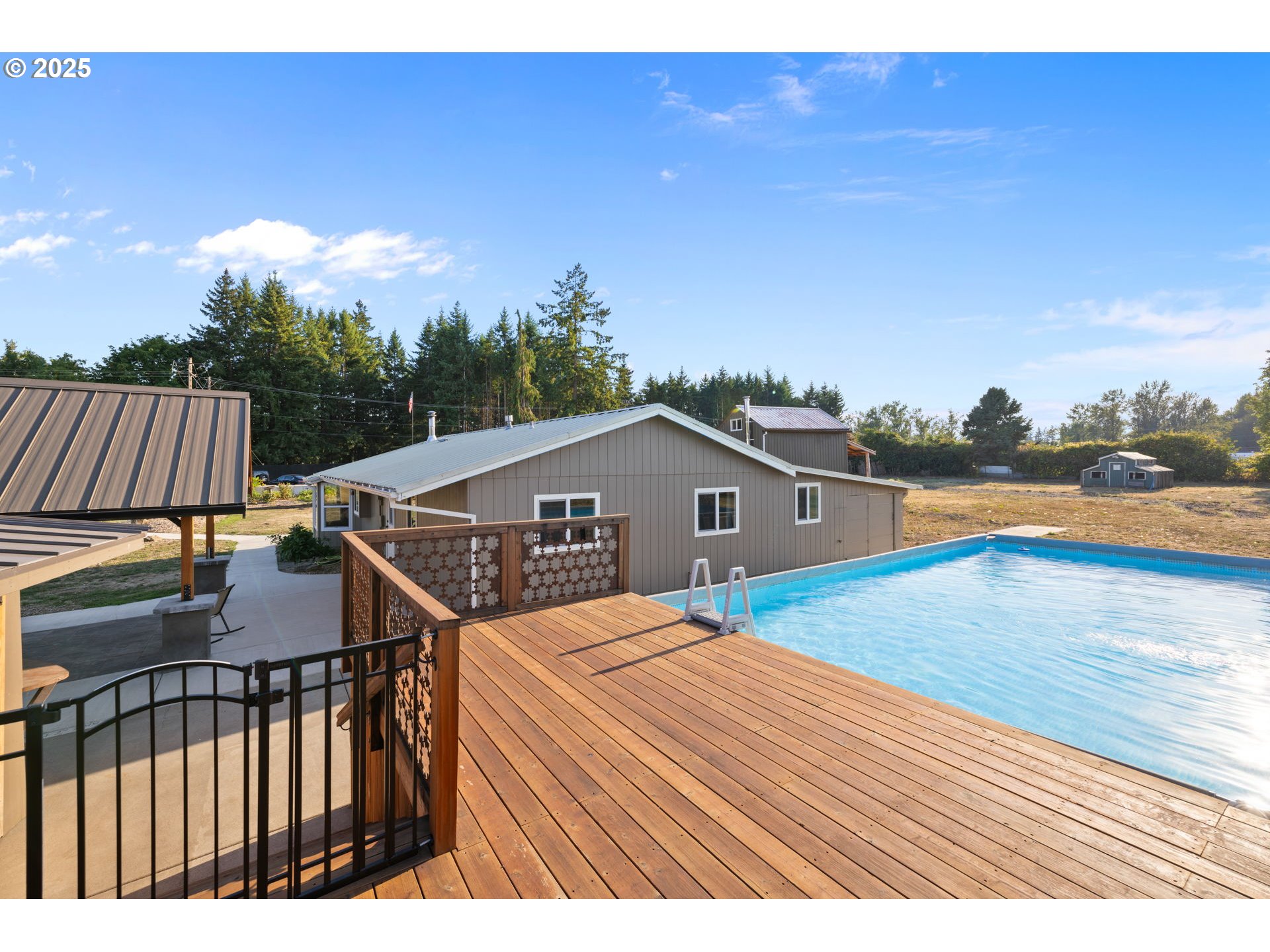 14001 South Union Mills Road Mulino, OR 97042 - Photo 37 of 48 a view of outdoor space and deck