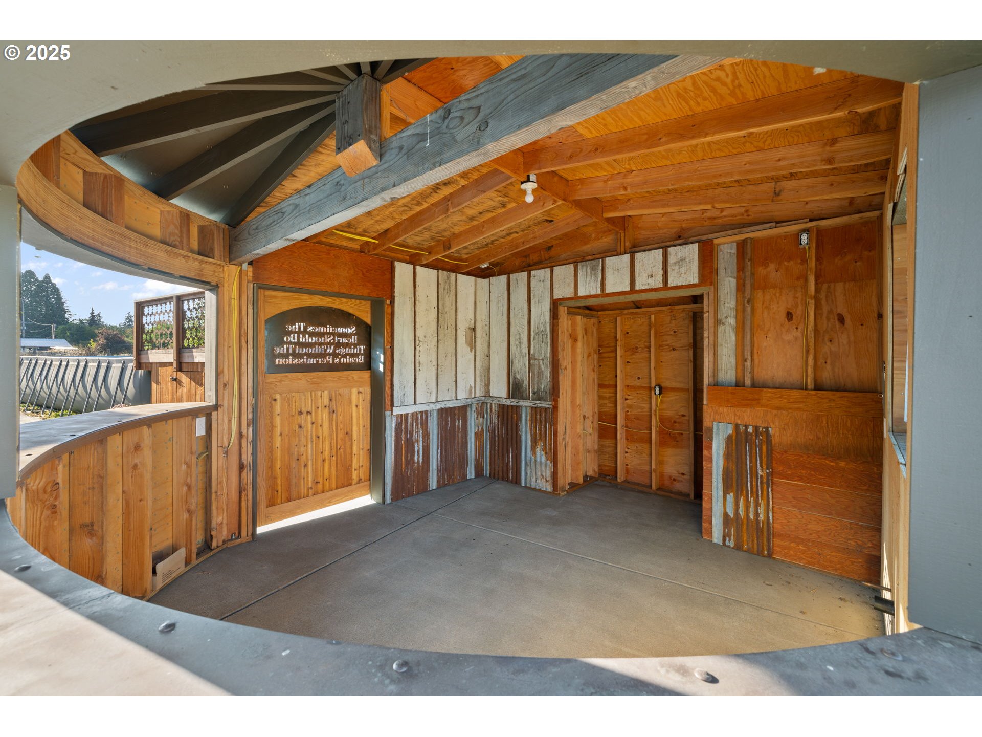 14001 South Union Mills Road Mulino, OR 97042 - Photo 40 of 48 a view of an empty room