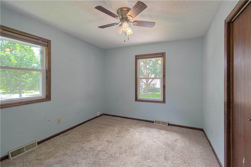 16307 Spring Valley Road Belton, MO 64012 - Photo 14 of 29