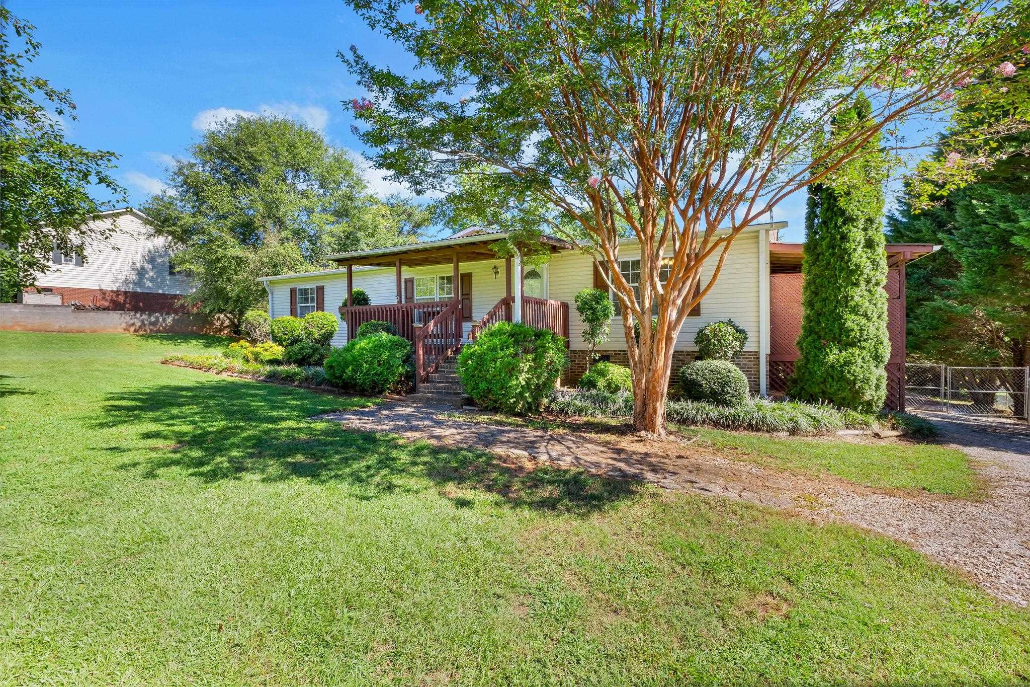 1608 South McElhaney Road Greer, SC 29651 - Photo 3 of 34 Gallery Image 3