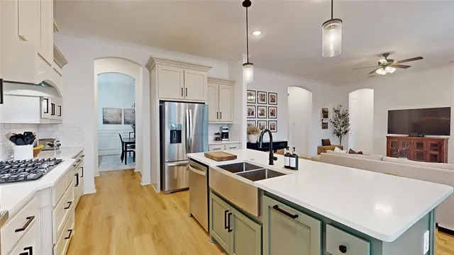 $590,000 | 917 Fallbrook Avenue, Denton, TX 76210